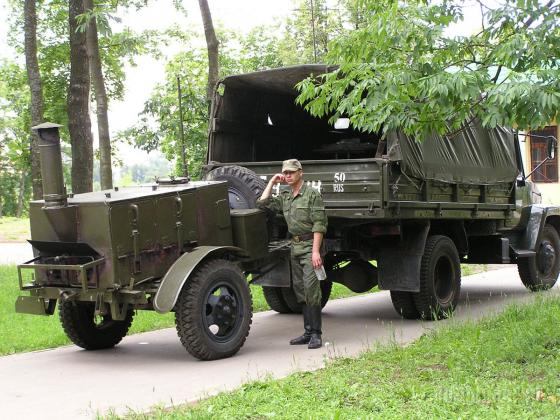 Солдатская каша пока не готова... 