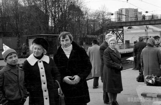 На станции "Подольск". 1981 г. 