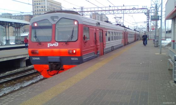 Электричка на станции Подольск в сторону Гривно. Март 2019 
