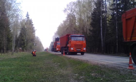 Ремонт асфальта на московской территории у п. Щапово. 27.04.2019 