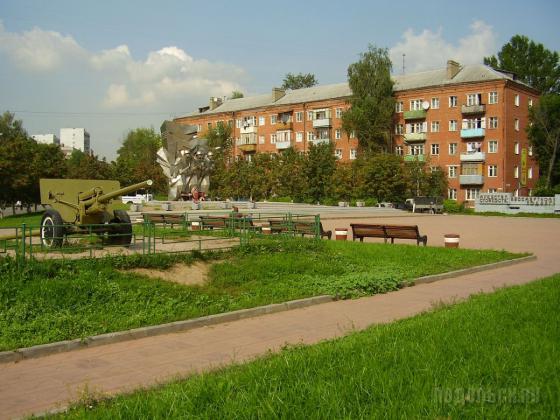 Памятник Подольским курсантам 