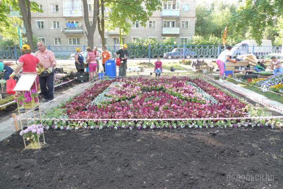 МУП "ПКБ" с композицией "Ковер-самолет"