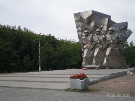 Подольским курсантам 