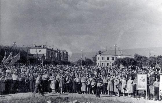 Закладка памятника Ленину 