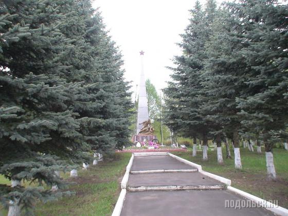 Мемориал в поселке Рогово  