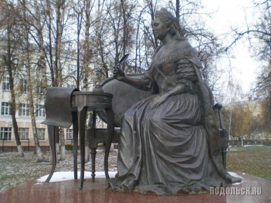Подольск, памятник Екатерине II 