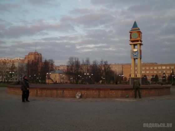 Подольск, у фонтана 