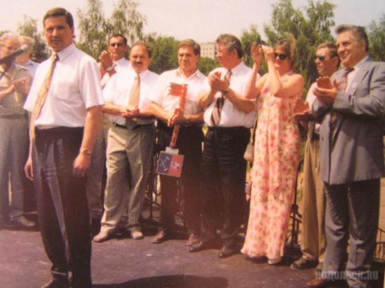 Церемония открытия второй очереди моста, 1999 г. 