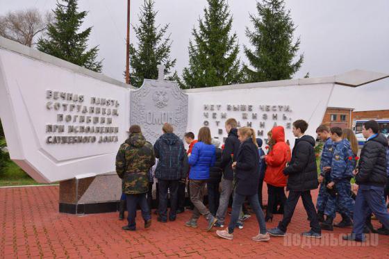 Памятник бойцам ОМОНа в Ерино 